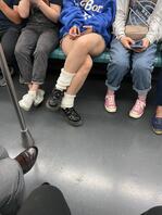 地铁上超短裤屁股都快露出来了1